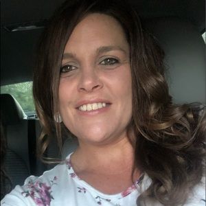 Meet your Posher, Lorraine